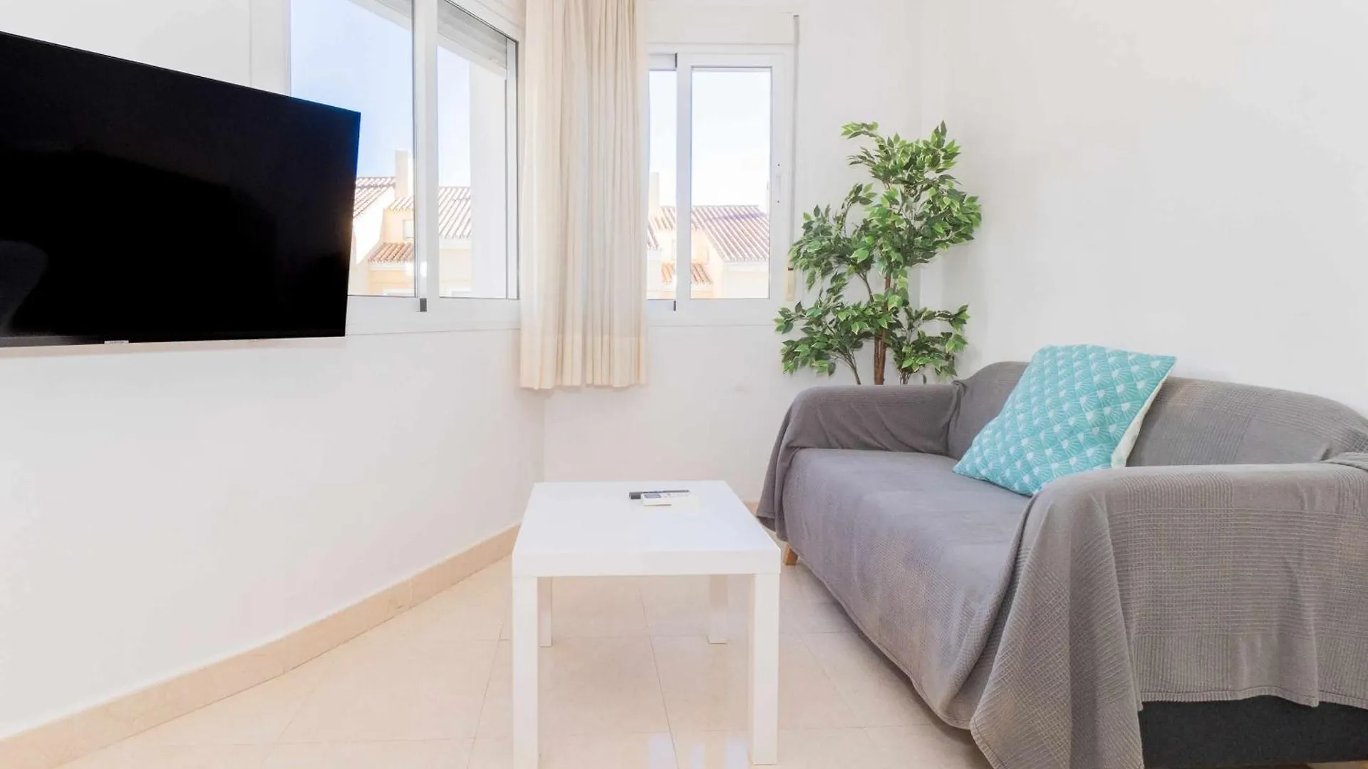 Nuevo Con Piscina Y Parking En La Playa Apartment Torre de Benagalbon